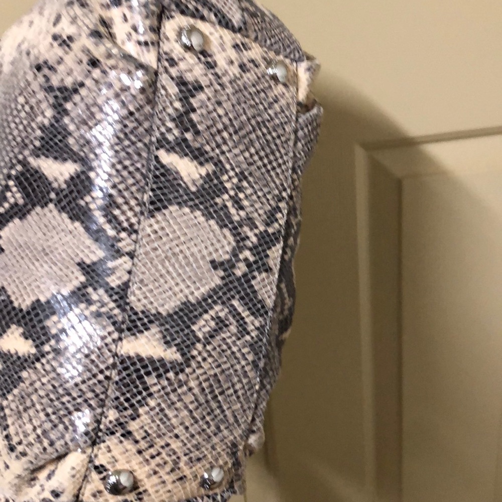 Michael Kors snake skin leather large tote - Picture 10 of 14